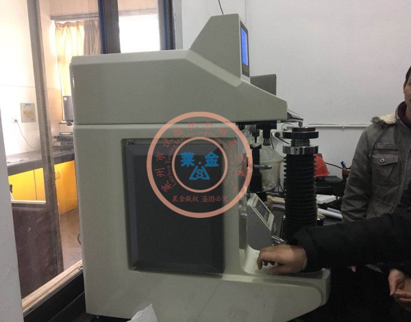 凸鼻式數(shù)顯全洛氏硬度計(jì)在用戶實(shí)驗(yàn)室交付使用（浙江納稅大戶，行業(yè)龍頭）